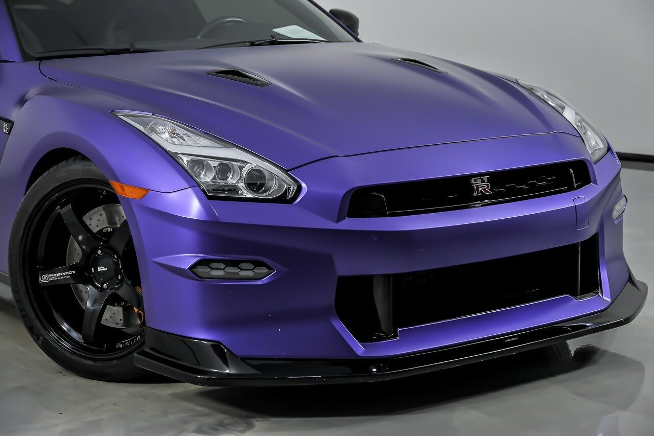 Used 2024 Nissan GT-R Premium w/ Premium Interior Package AWD/4WD image 3