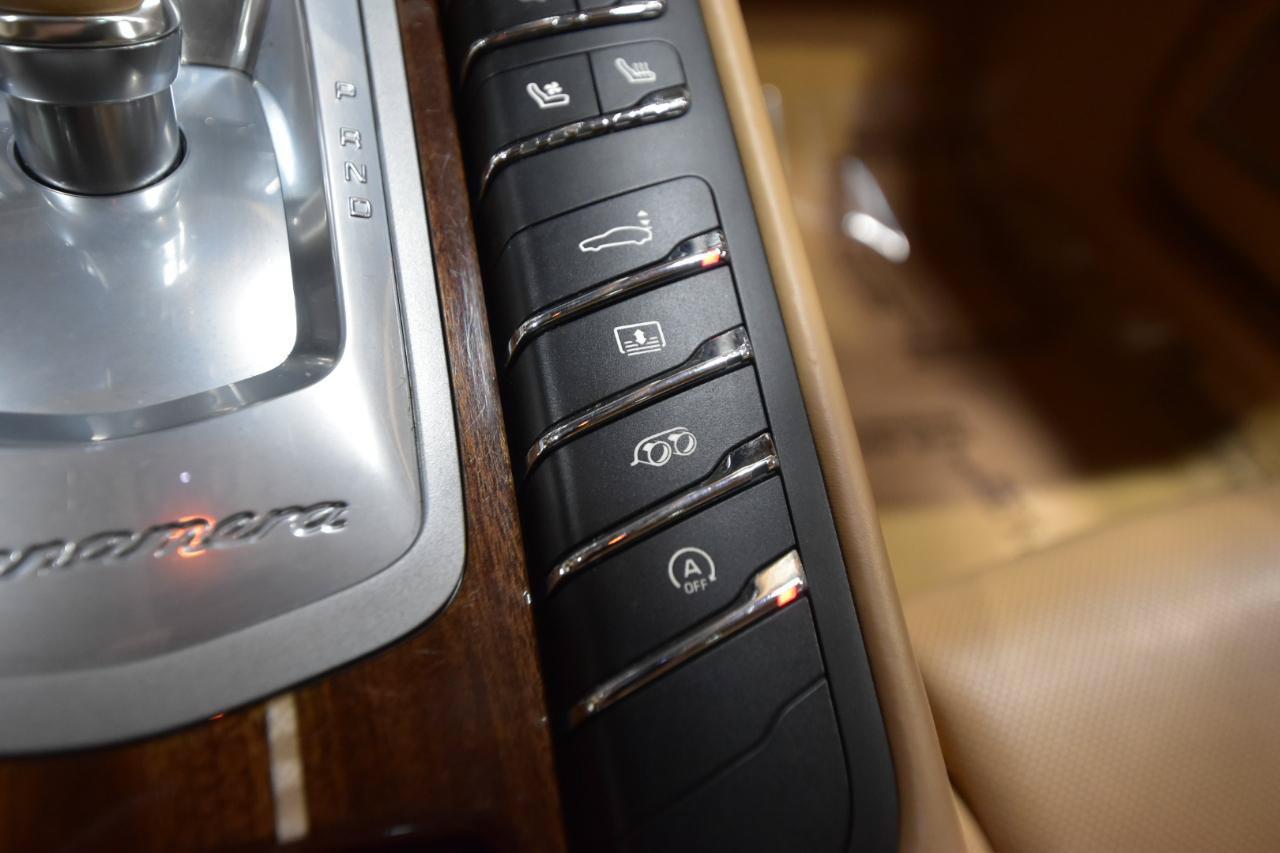 Used 2010 Porsche Panamera Turbo AWD/4WD image 38