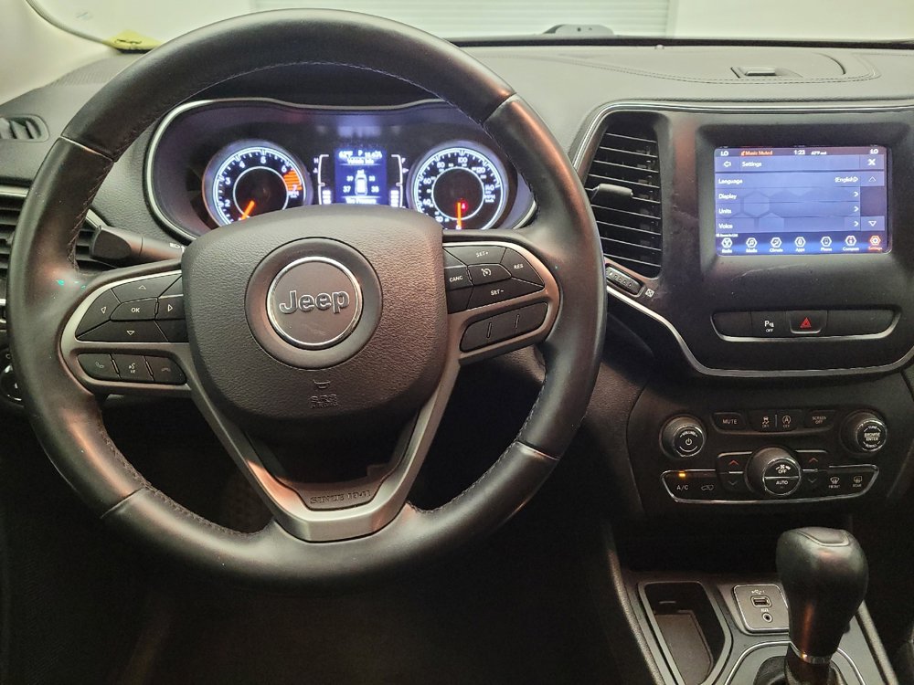 Used 2019 Jeep Cherokee Latitude Plus w/ Comfort/Convenience Group image 22