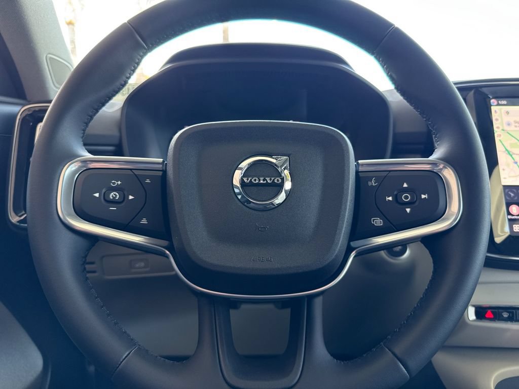 New 2026 Volvo XC40 B5 Plus w/ Protection Package Premier AWD/4WD image 23