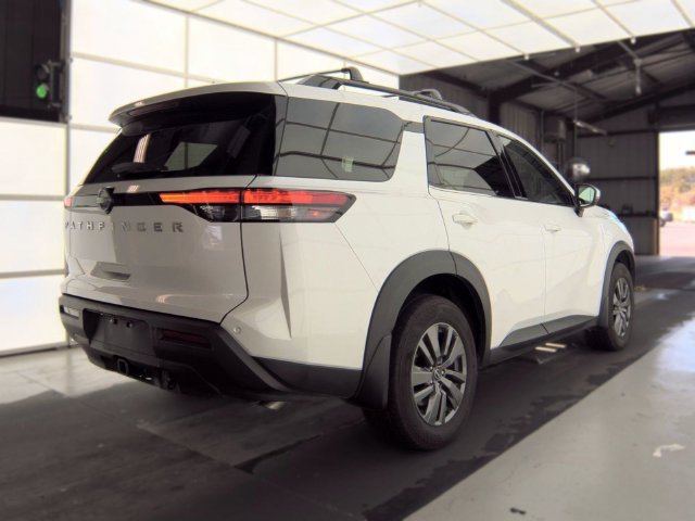 Certified 2025 Nissan Pathfinder SV w/ SV Premium Package FWD image 10