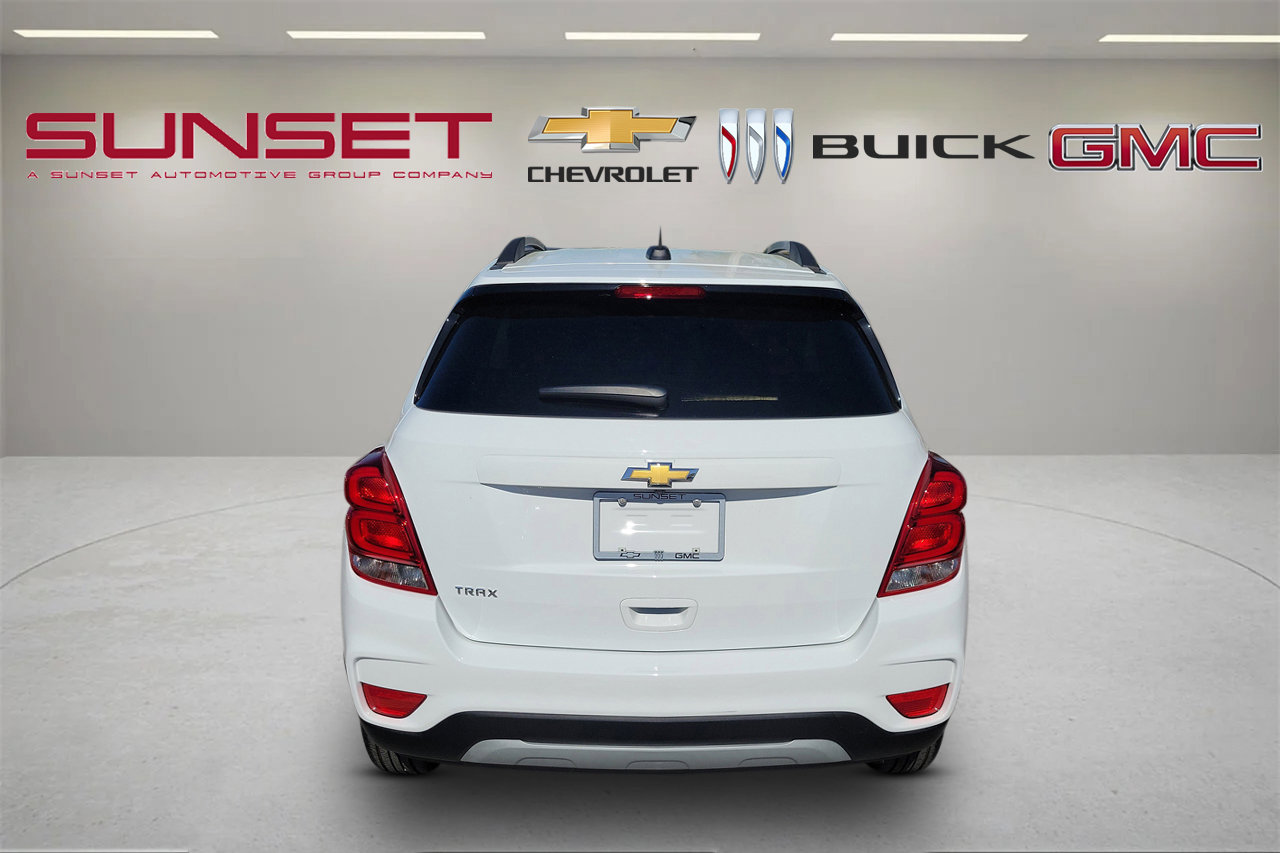 Certified 2022 Chevrolet Trax LT w/ LT Convenience Package image 5