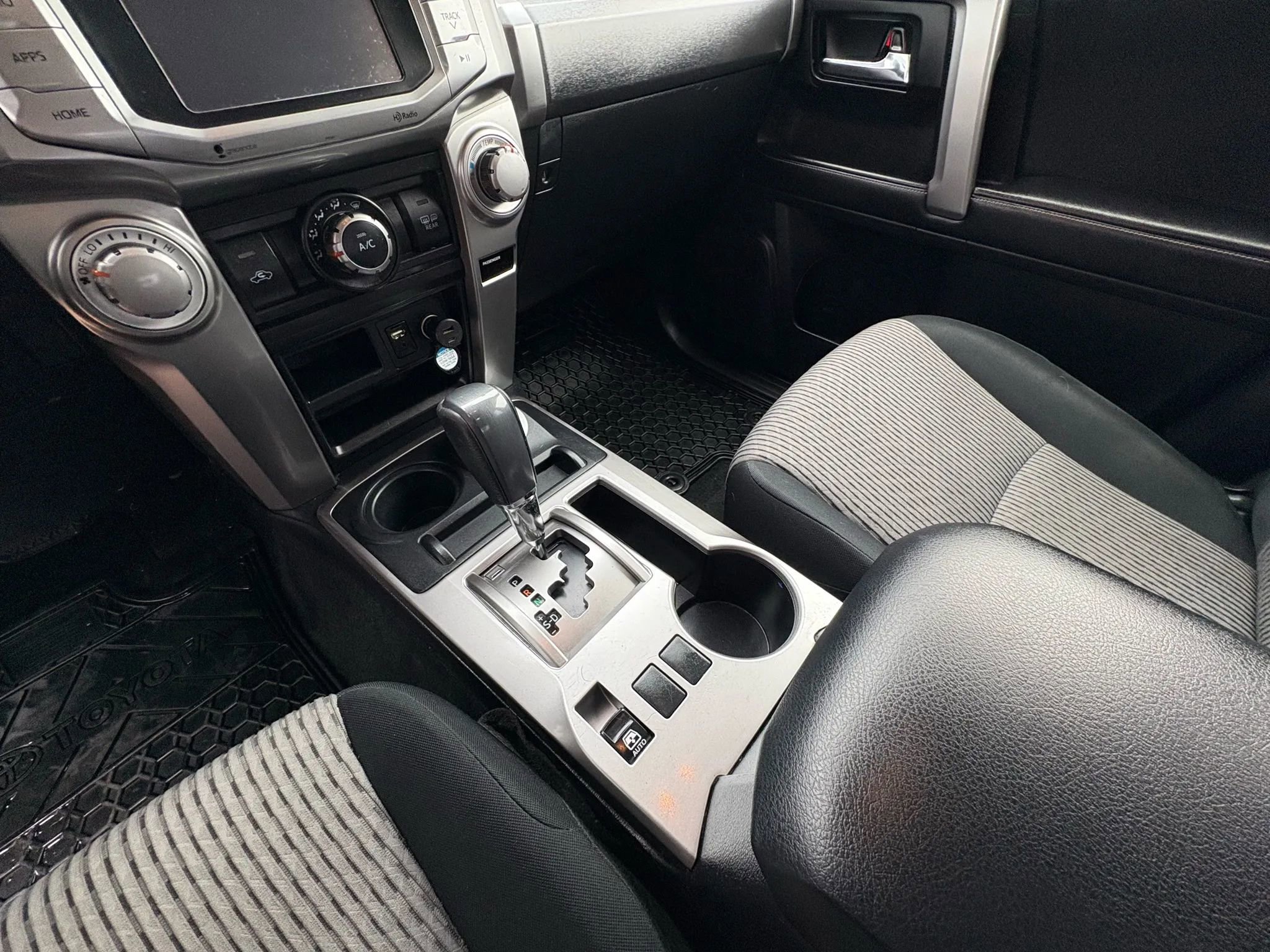 Used 2015 Toyota 4Runner SR5 image 14