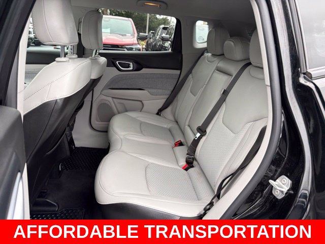 Used 2022 Jeep Compass Latitude FWD image 15