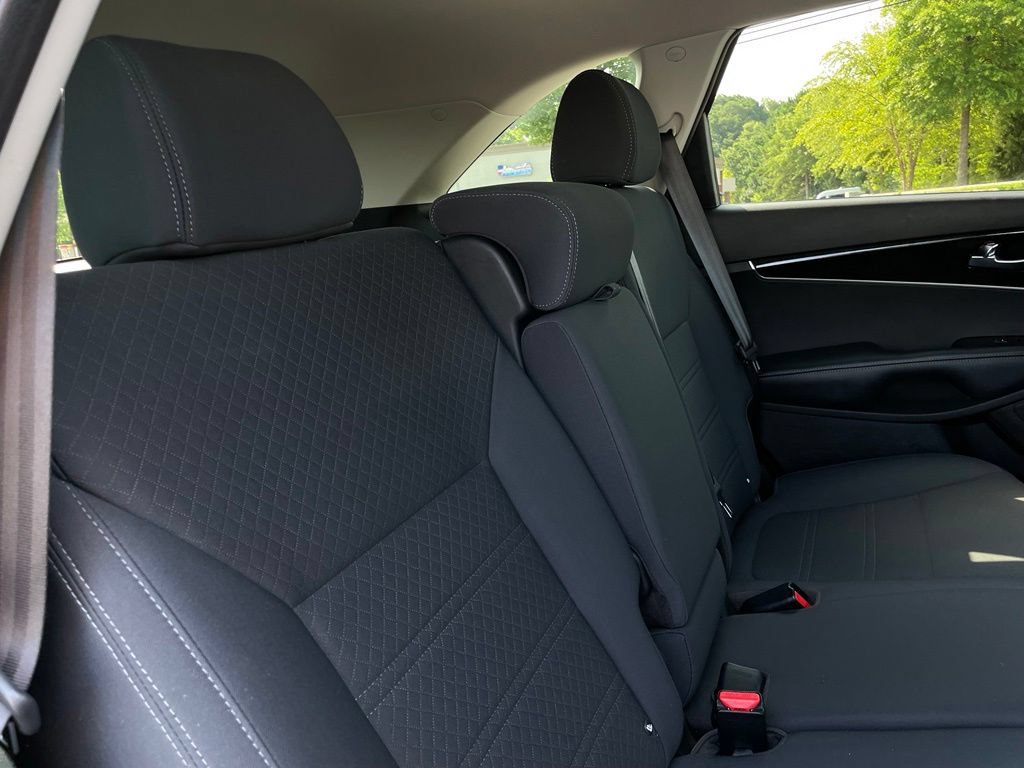 Used 2018 Kia Sorento L FWD image 35