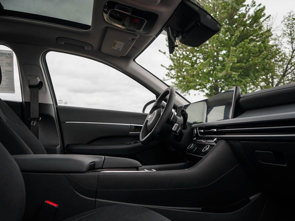 New 2026 Hyundai Sonata SEL FWD image 9