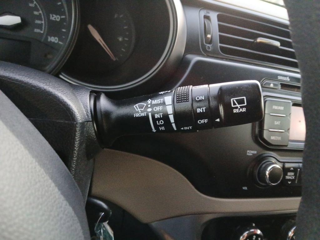 Used 2012 Kia Rio LX image 9