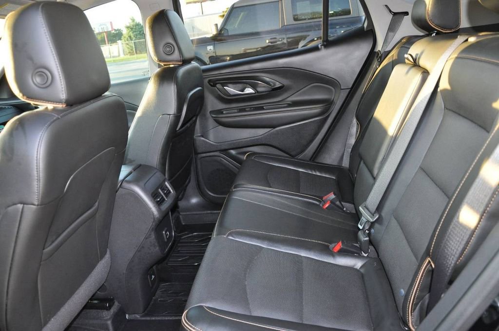 Used 2022 GMC Terrain AT4 w/ Tech Package image 11