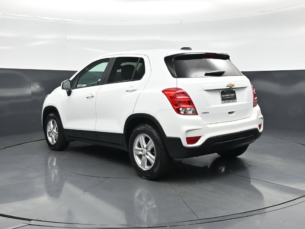 Used 2021 Chevrolet Trax LS w/ Tint and Cruise Package FWD image 7