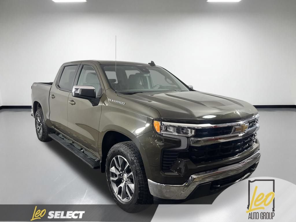 Used 2023 Chevrolet Silverado 1500 LT AWD/4WD image 4