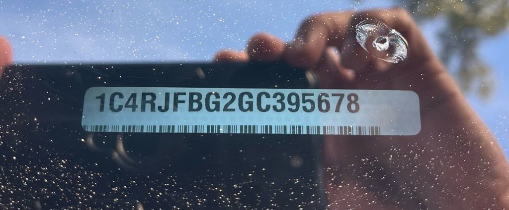 Used 2016 Jeep Grand Cherokee Limited 75th Anniversary image 37