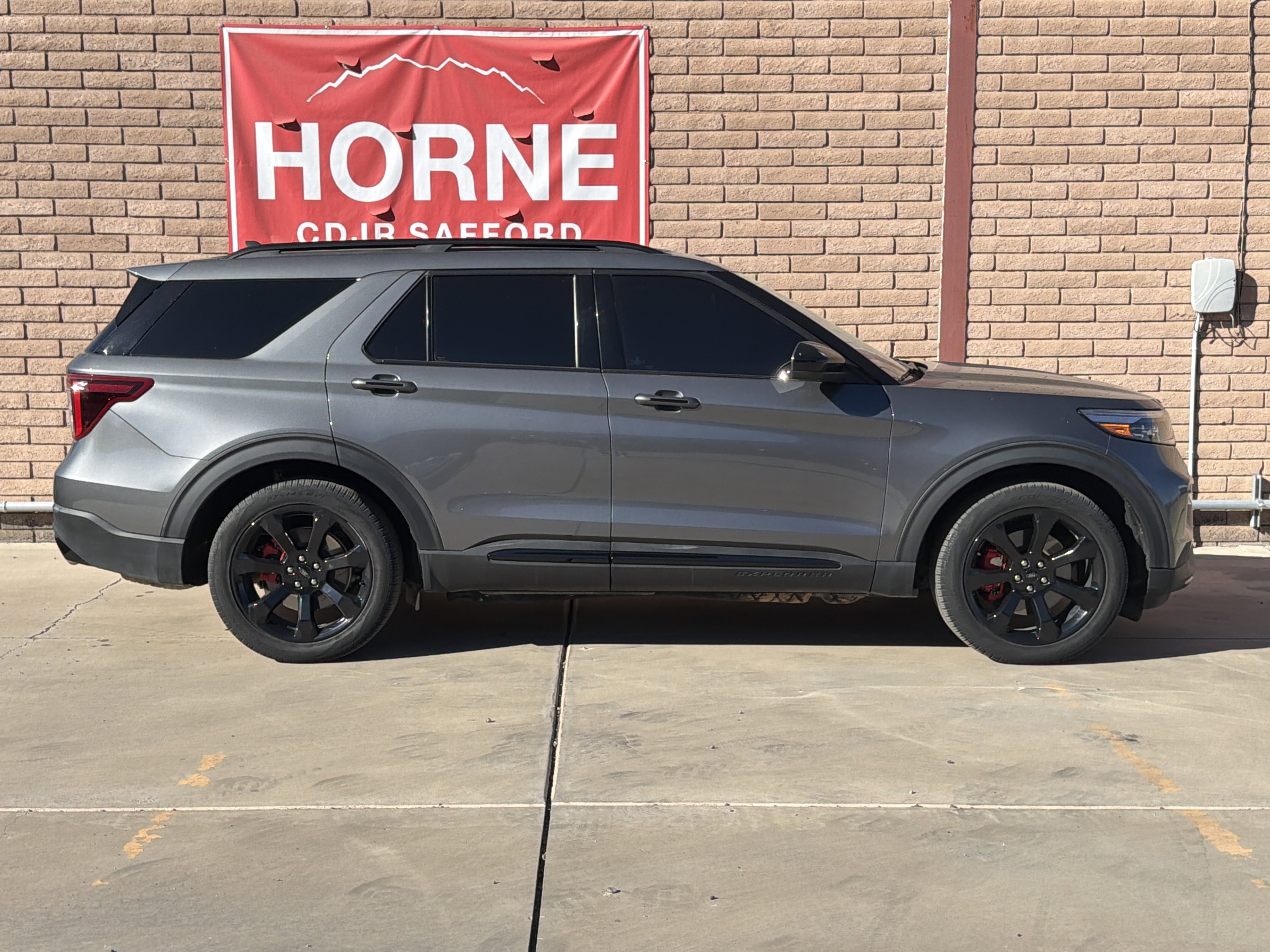 Used 2022 Ford Explorer ST w/ ST Street Pack image 7
