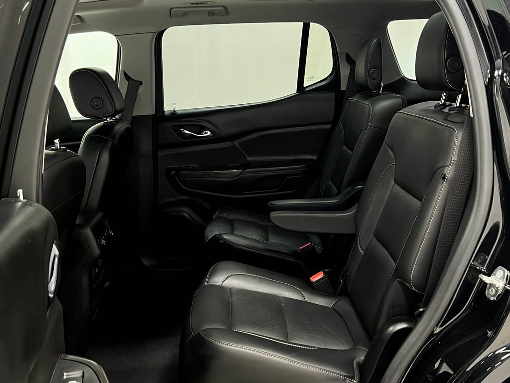 Used 2018 GMC Acadia SLT w/ LPO, Floor Liner Package AWD/4WD image 32