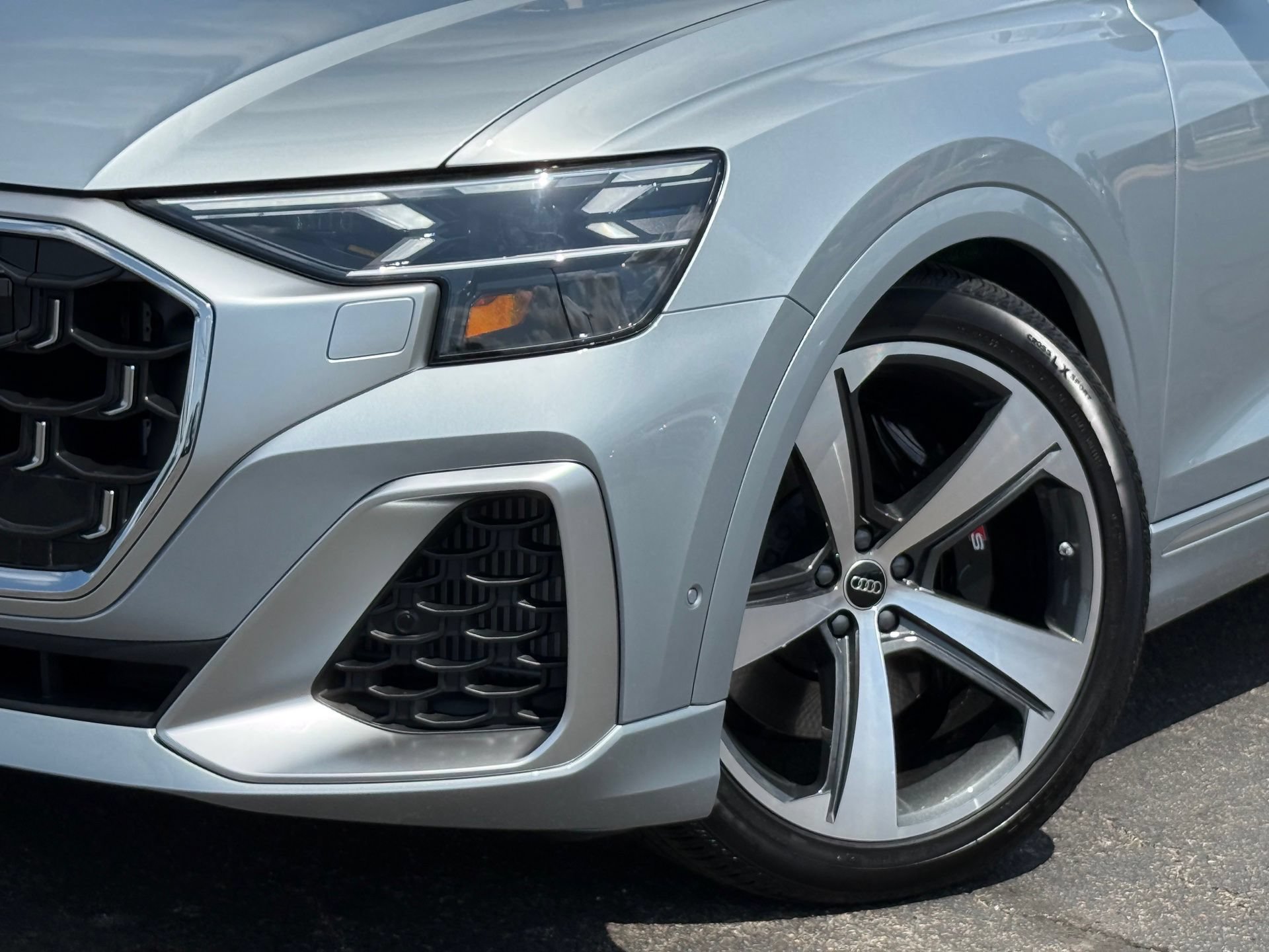 New 2026 Audi SQ8 Prestige AWD/4WD image 3