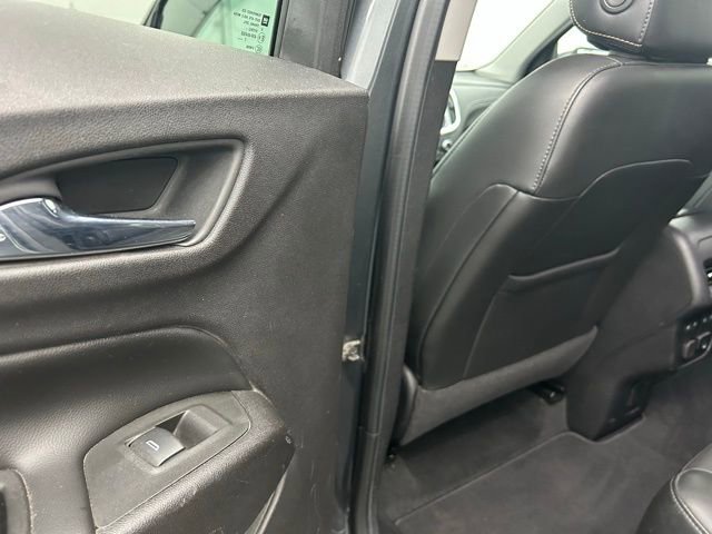 Used 2018 Chevrolet Equinox Premier image 35