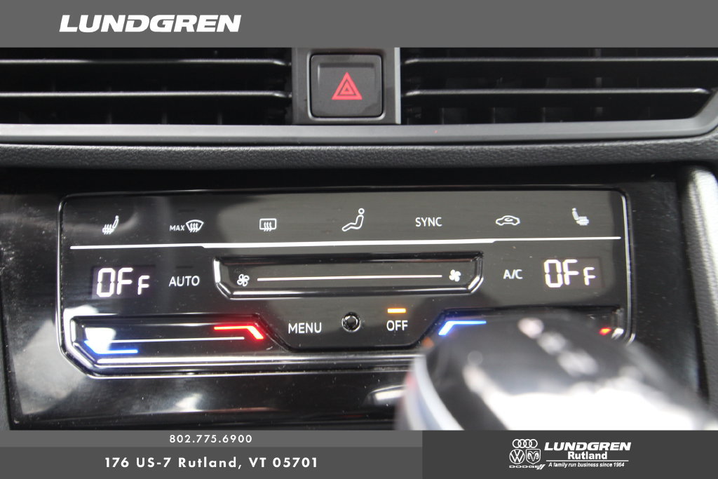 Used 2025 Volkswagen Jetta SE FWD image 14
