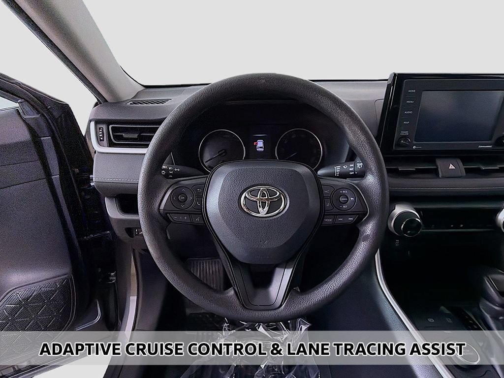 Used 2021 Toyota RAV4 LE AWD/4WD image 3