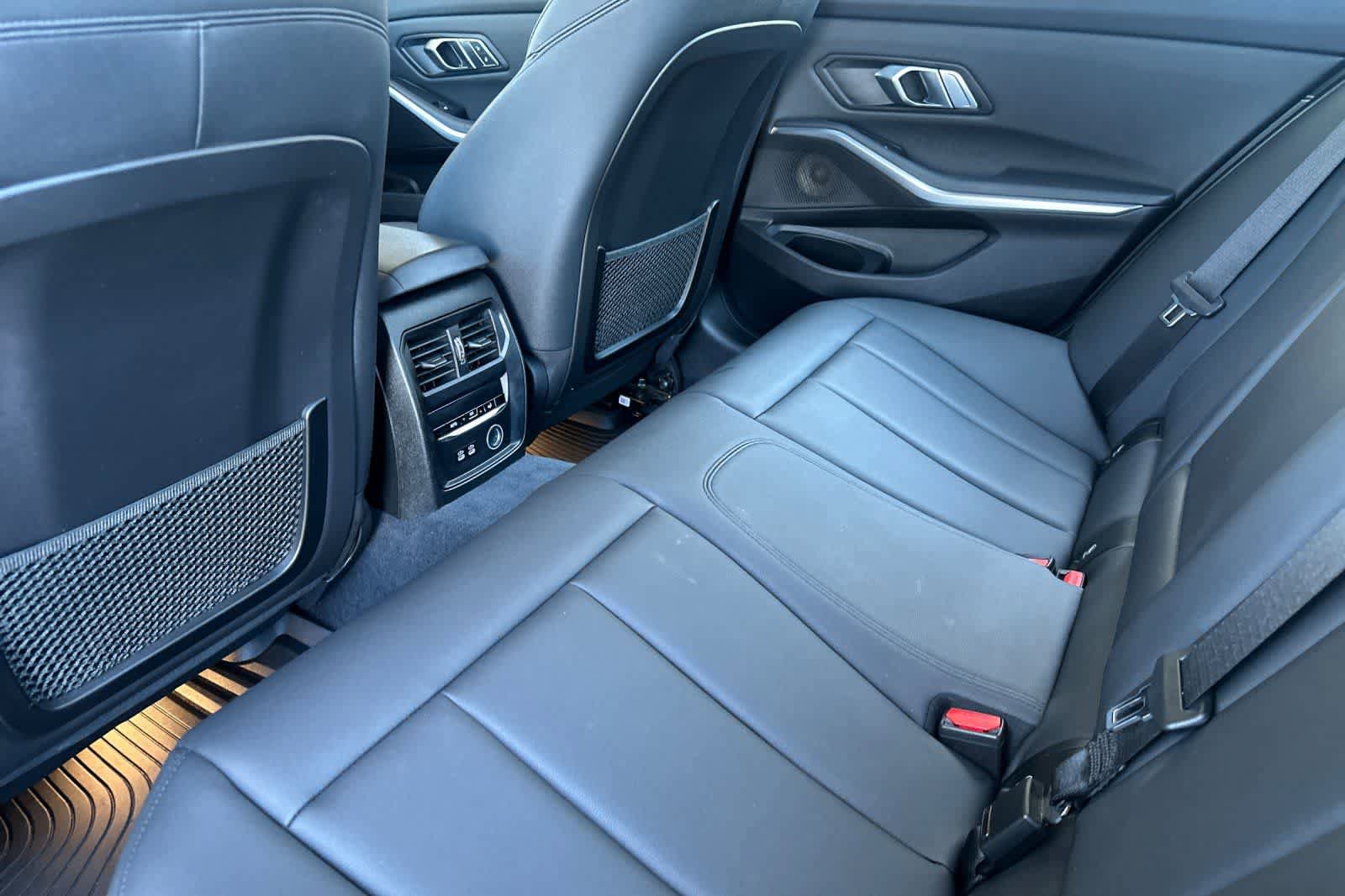 Used 2019 BMW 330i Sedan w/ Convenience Package RWD image 4