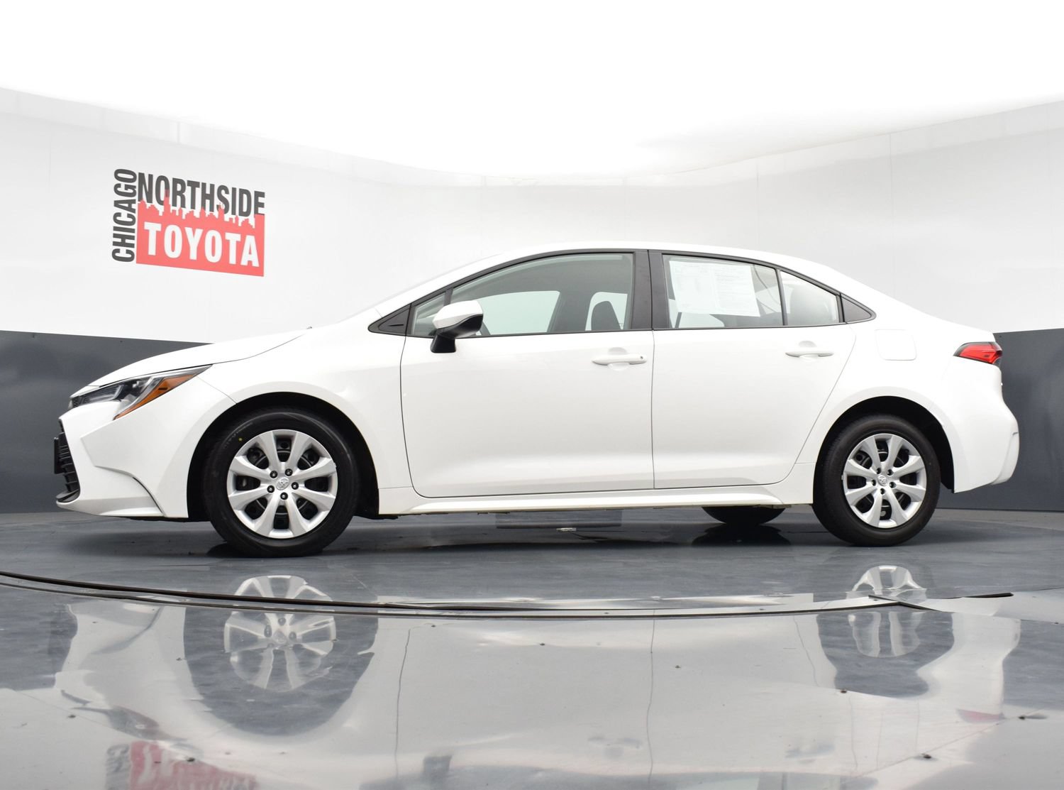 Used 2025 Toyota Corolla LE FWD image 24