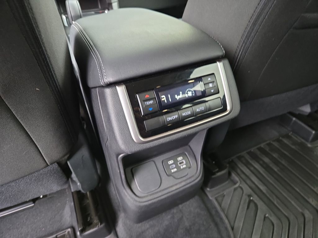 Used 2025 Subaru Ascent Premium w/ Premium Package image 31