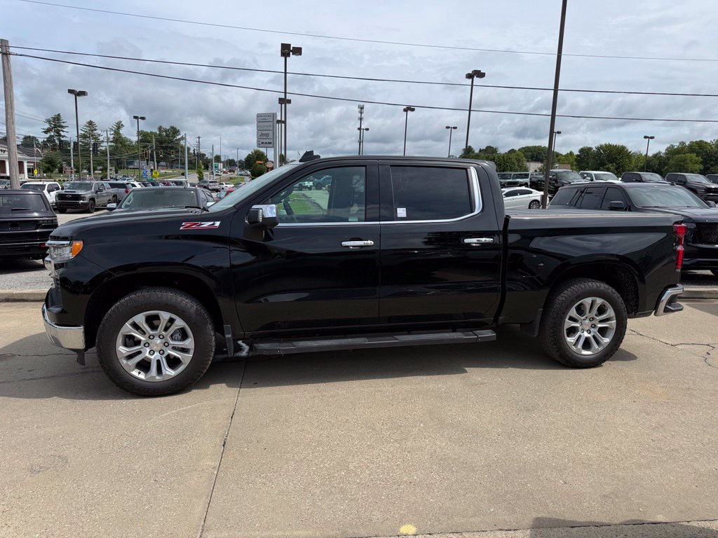 Used 2026 Chevrolet Silverado 1500 LTZ AWD/4WD image 11