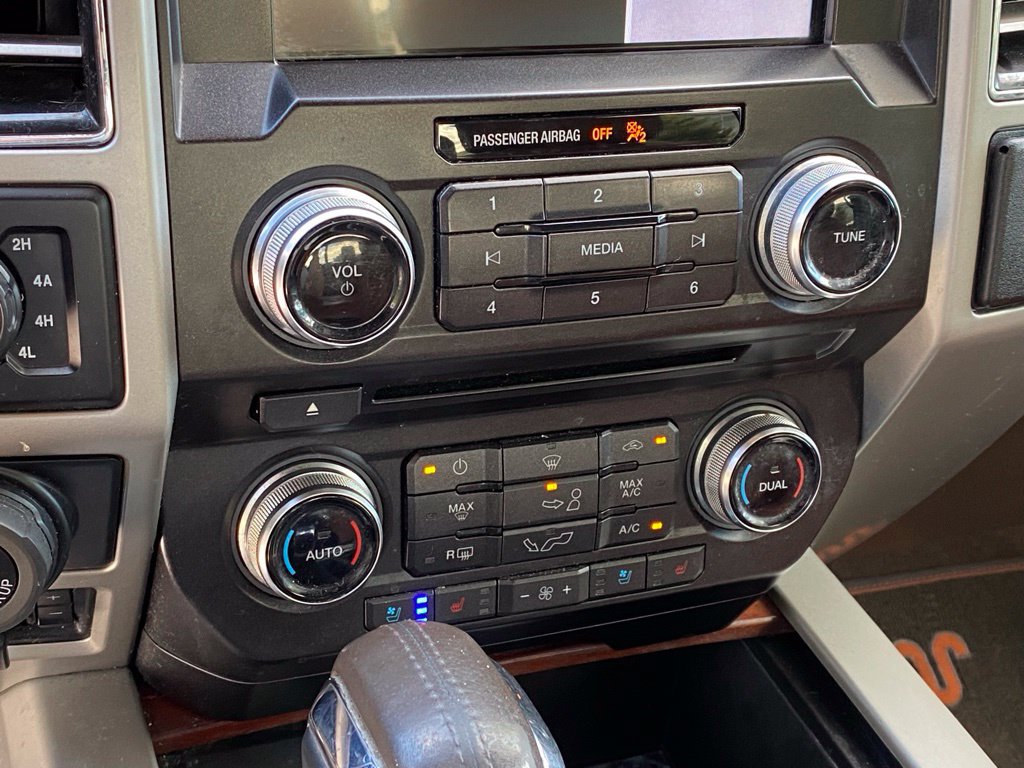 Used 2018 Ford F150 King Ranch w/ Equipment Group 601A Luxury AWD/4WD image 18