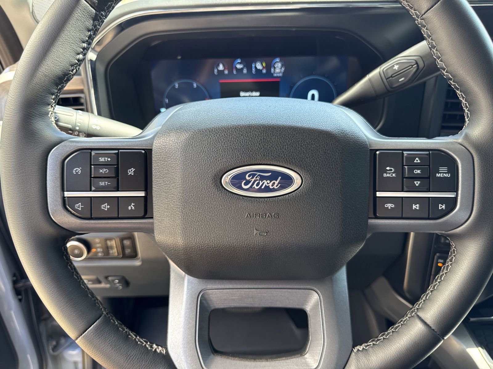 Used 2026 Ford F350 Lariat AWD/4WD image 34