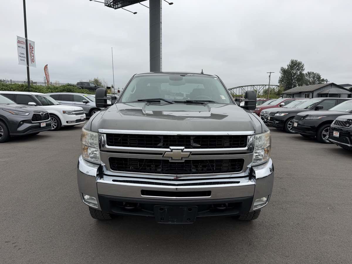 Used 2009 Chevrolet Silverado 3500 W/T AWD/4WD image 3