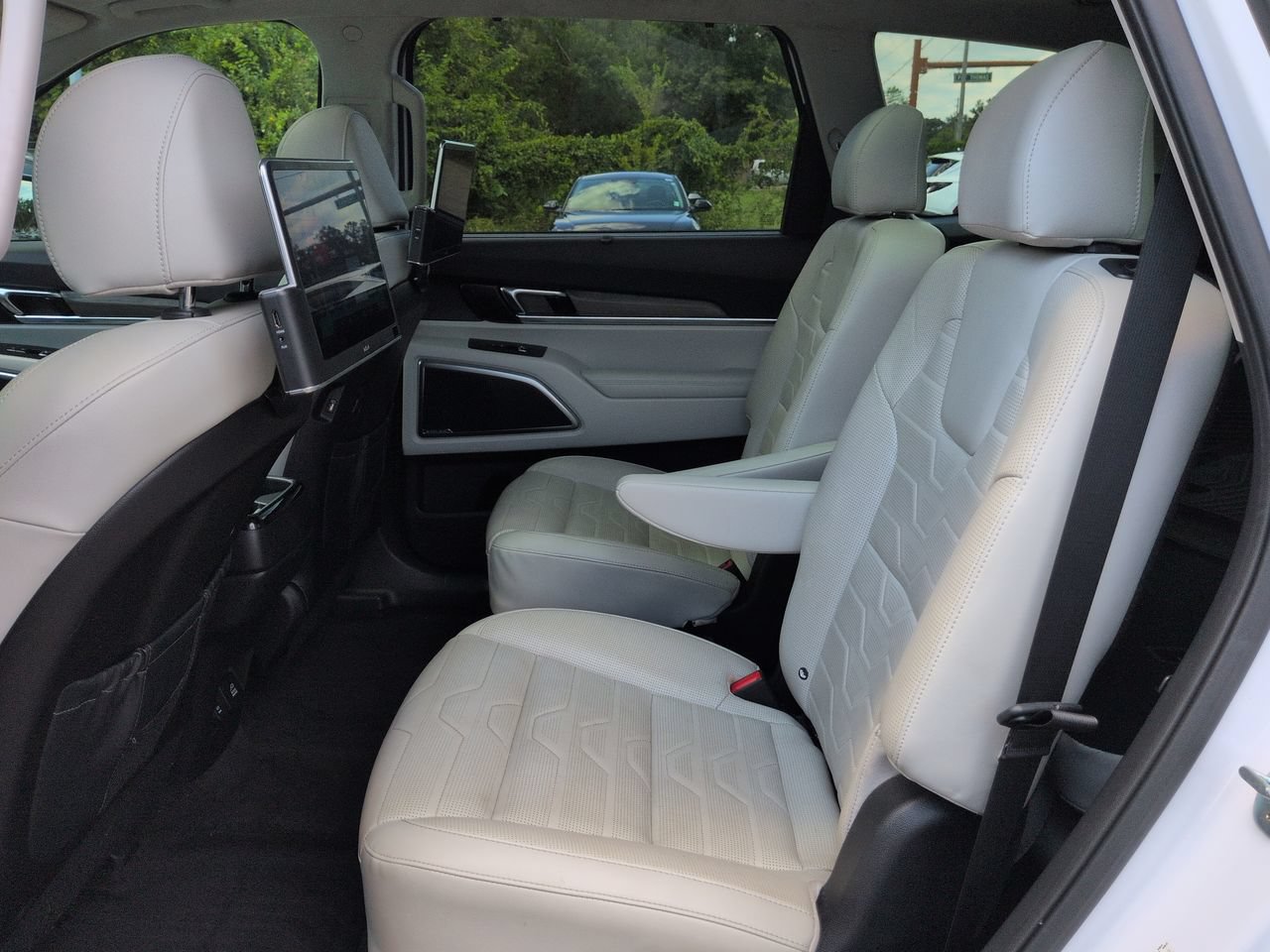 Used 2022 Kia Telluride SX w/ SX Prestige Package AWD/4WD image 14