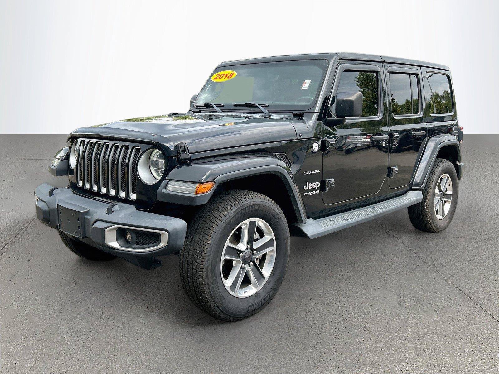Used 2018 Jeep Wrangler Unlimited Sahara AWD/4WD image 8