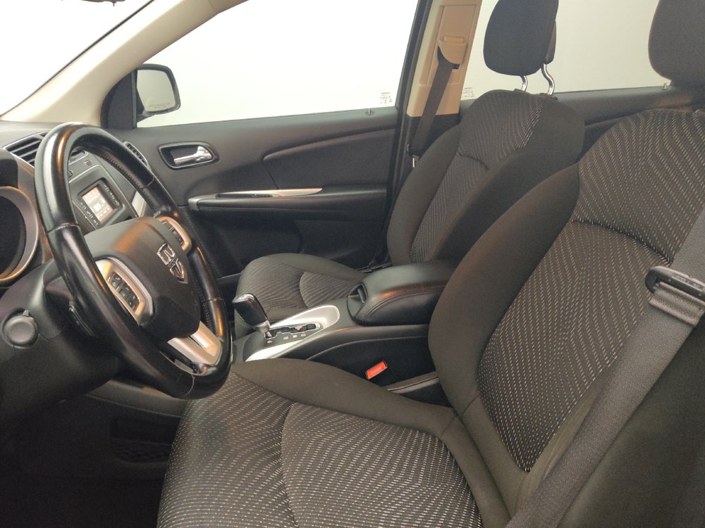 Used 2020 Dodge Journey SE w/ SE Popular Equipment Group FWD image 17