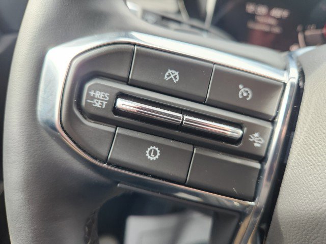 Used 2025 GMC Acadia Elevation image 42