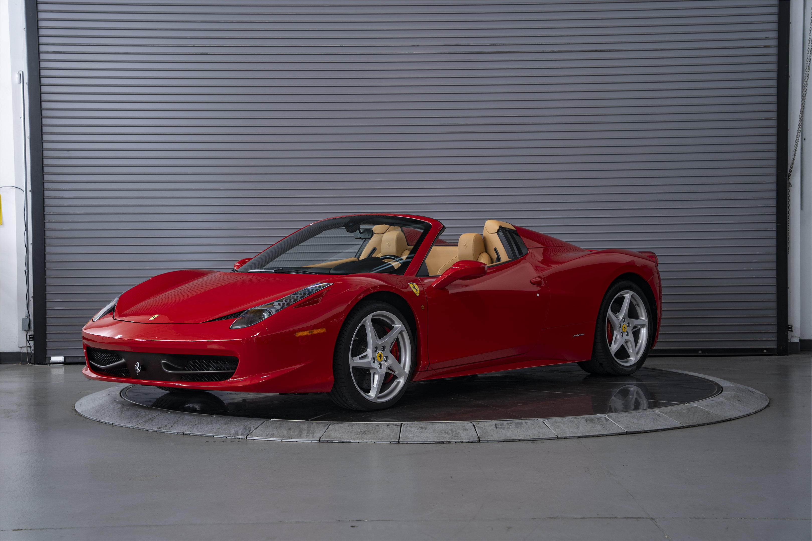 Used 2012 Ferrari 458 Spider RWD image 1