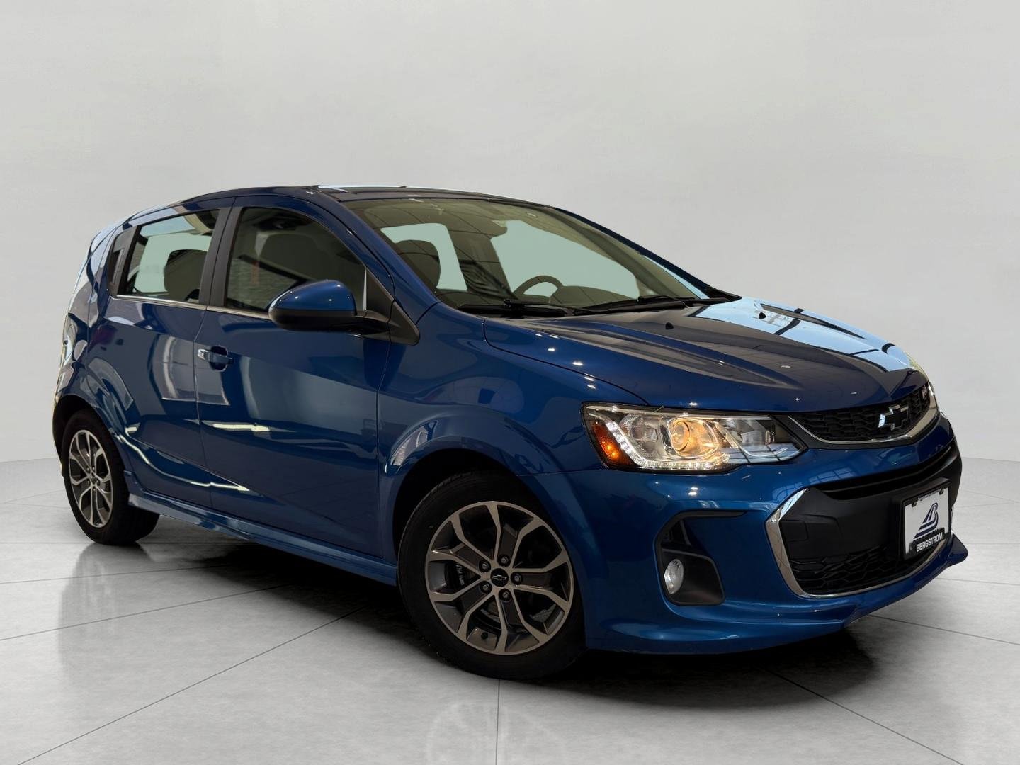 Used 2019 Chevrolet Sonic LT w/ Convenience Package FWD video 1
