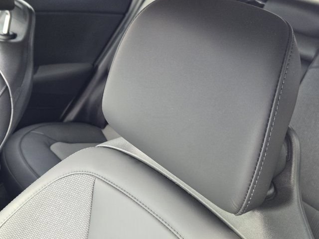 Certified 2023 Kia Niro Wind w/ Wind Preserve Package FWD image 14