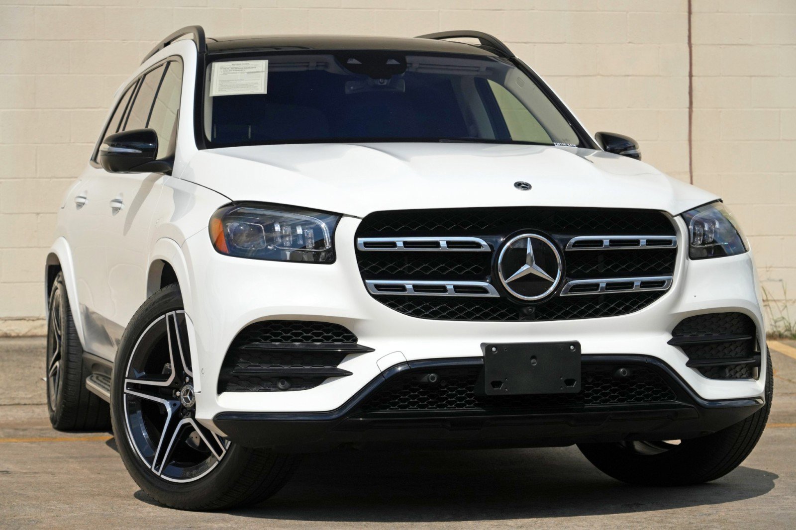 Used 2023 Mercedes-Benz GLS 580 4MATIC image 4