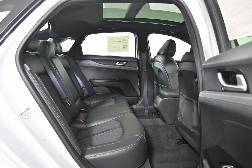 Used 2023 Kia K5 GT-Line image 15