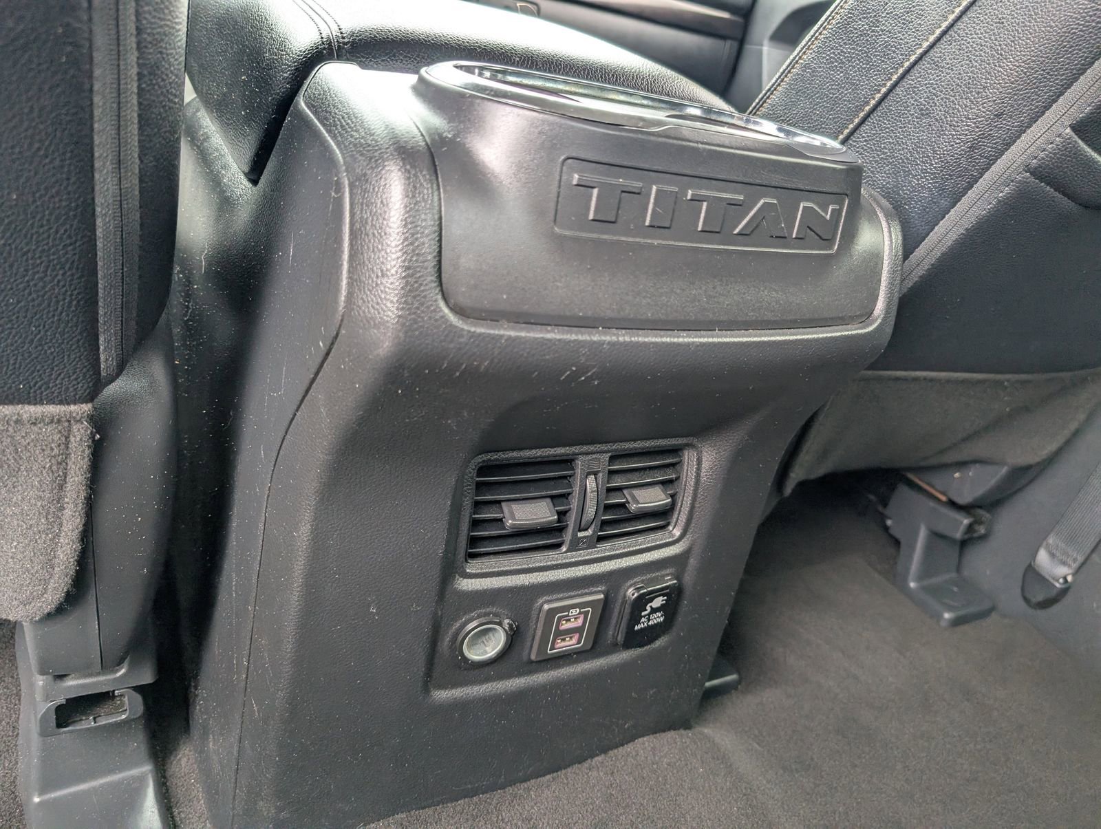 Used 2019 Nissan Titan SV w/ SV Convenience Package image 29