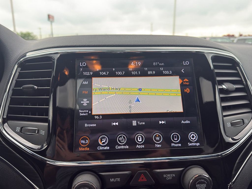 Used 2020 Jeep Grand Cherokee Limited AWD/4WD image 18