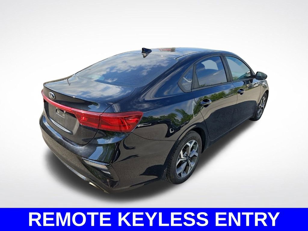 Used 2019 Kia Forte LXS FWD image 5