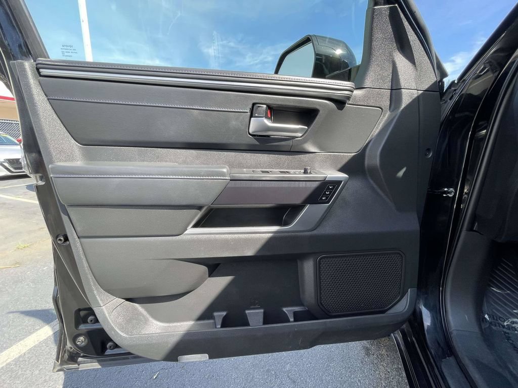 Used 2024 Toyota Tundra Platinum AWD/4WD image 25