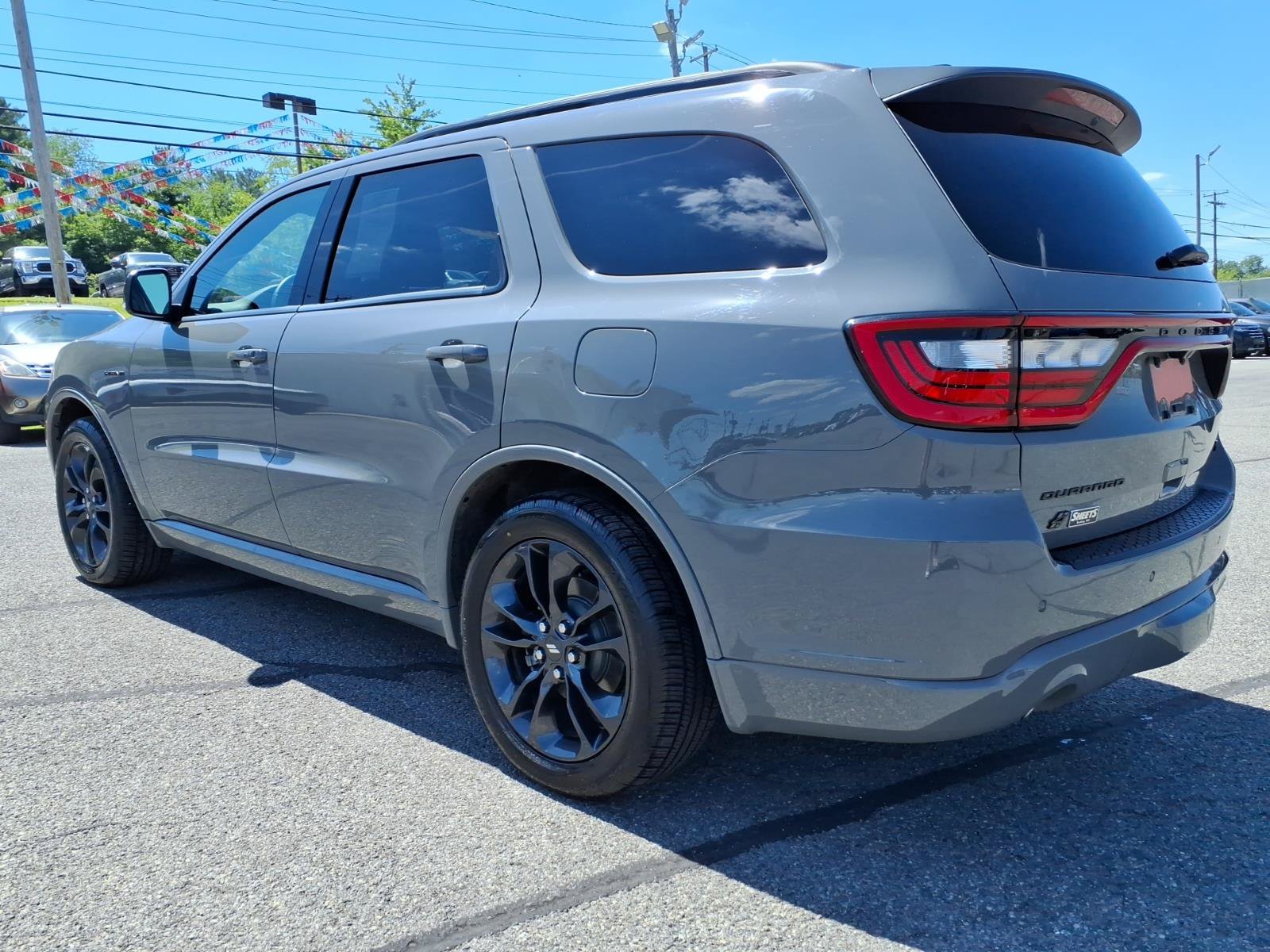 Used 2023 Dodge Durango R/T AWD/4WD image 4