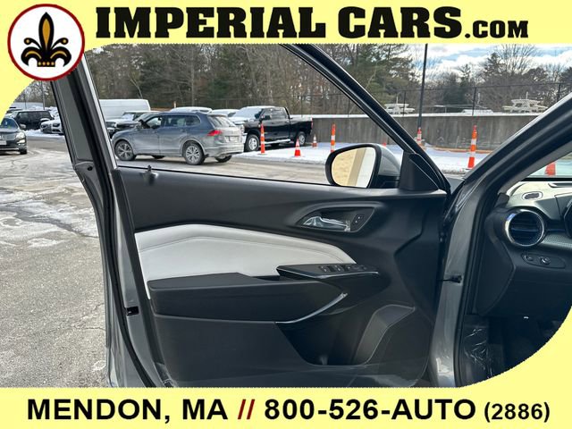 New 2026 Chevrolet Trax LT w/ LT Convenience Package image 18