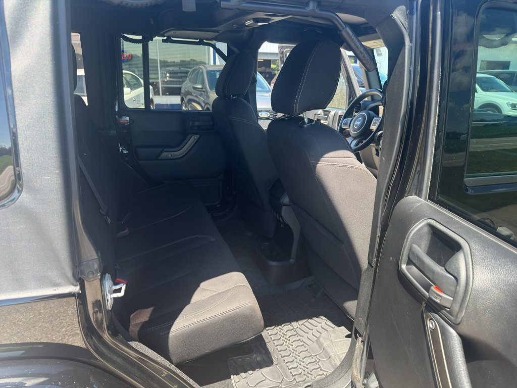 Used 2018 Jeep Wrangler Unlimited Sport AWD/4WD image 35