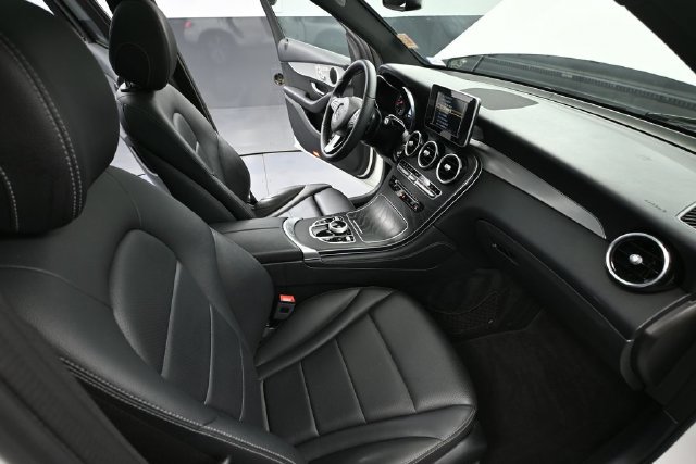 Used 2019 Mercedes-Benz GLC 300 image 41