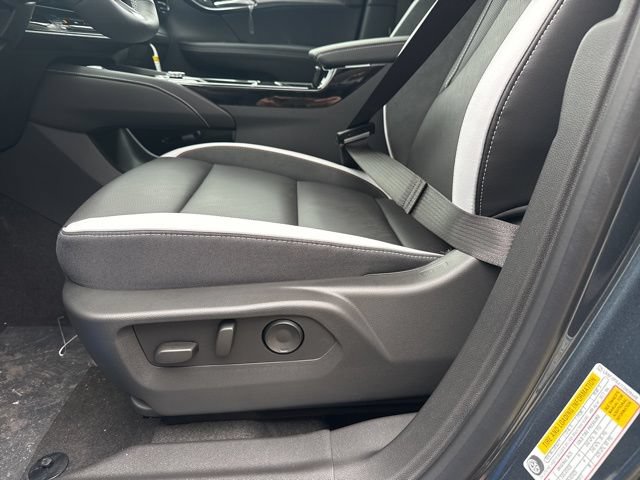 New 2026 Buick Envision Sport Touring AWD/4WD image 17