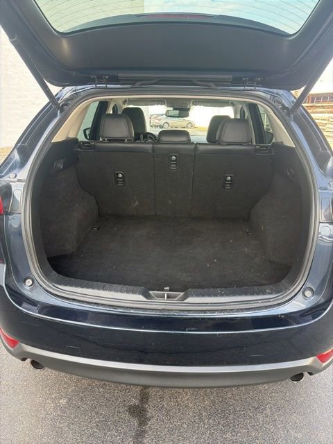 Used 2017 MAZDA CX-5 Touring w/ Preferred Equipment Package FWD image 9
