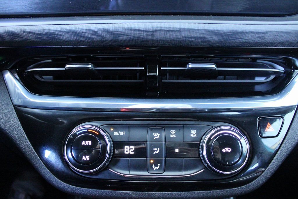 Used 2025 Buick Envista Sport Touring w/ Convenience II Package image 37