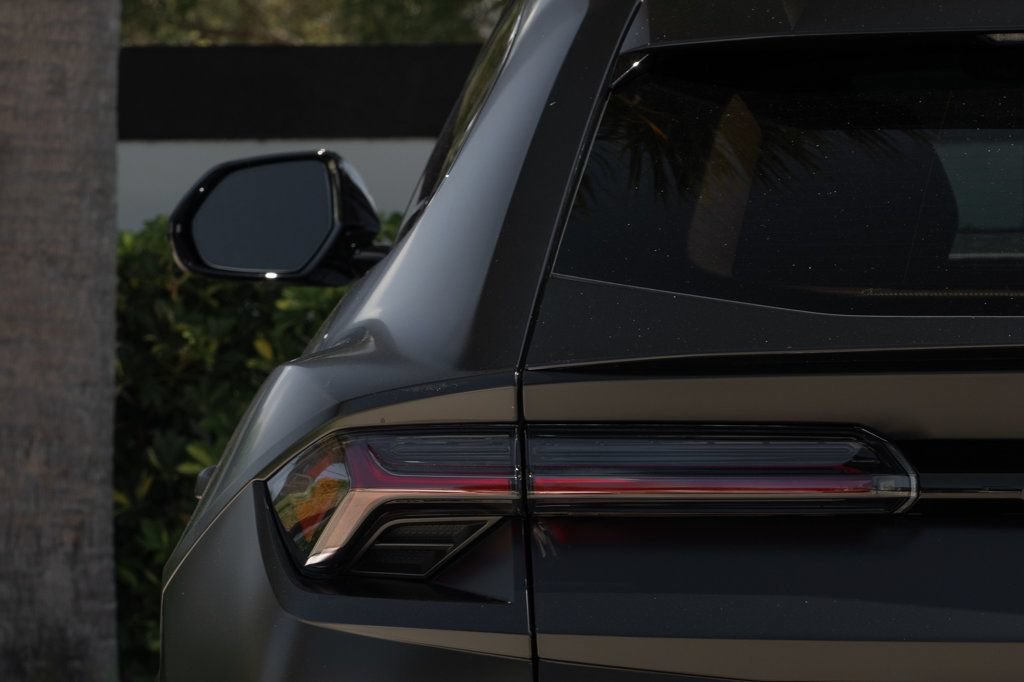 Used 2023 Lamborghini Urus S AWD/4WD image 41