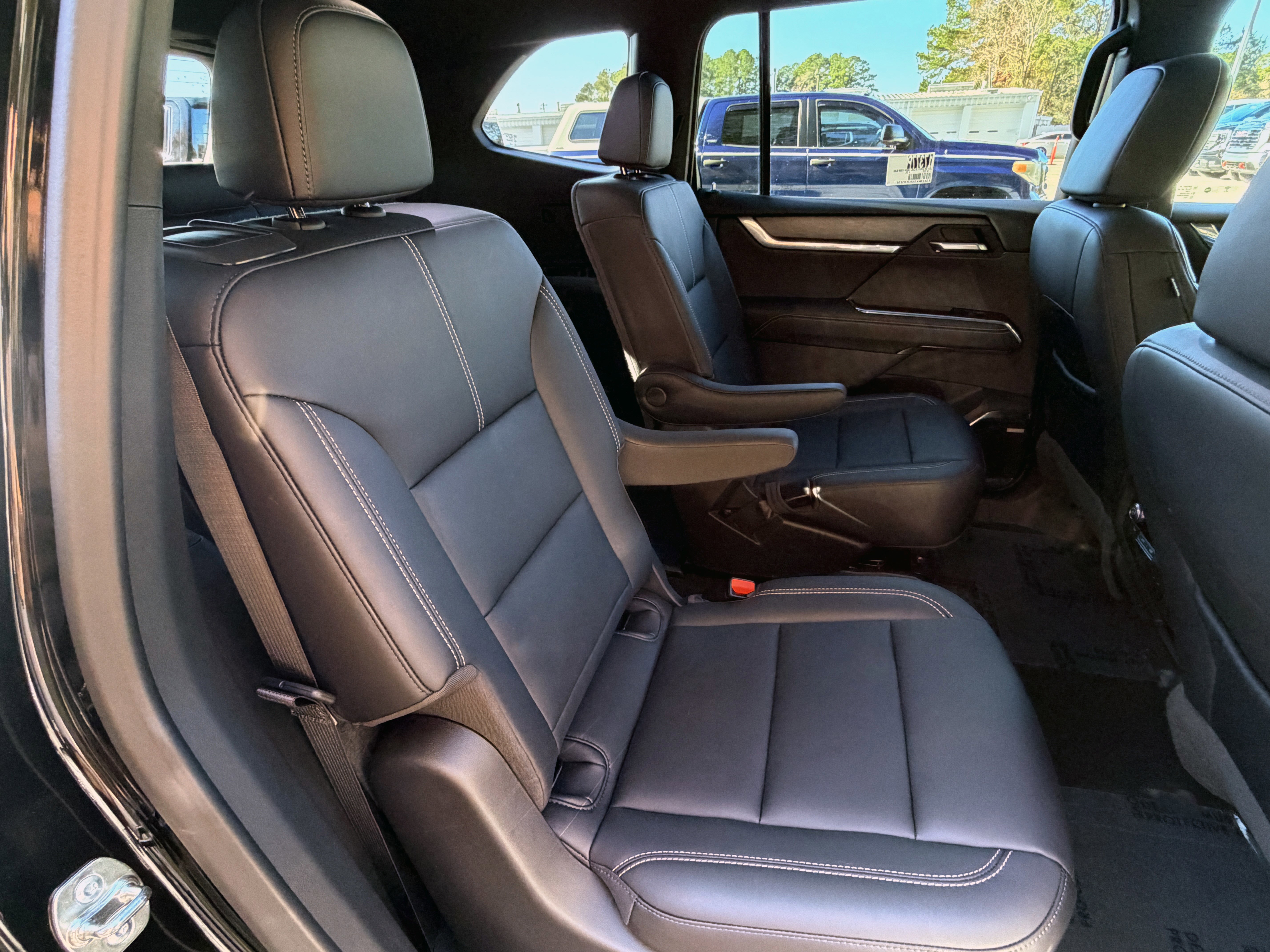 Used 2024 GMC Acadia Elevation w/ Luxury Package image 18